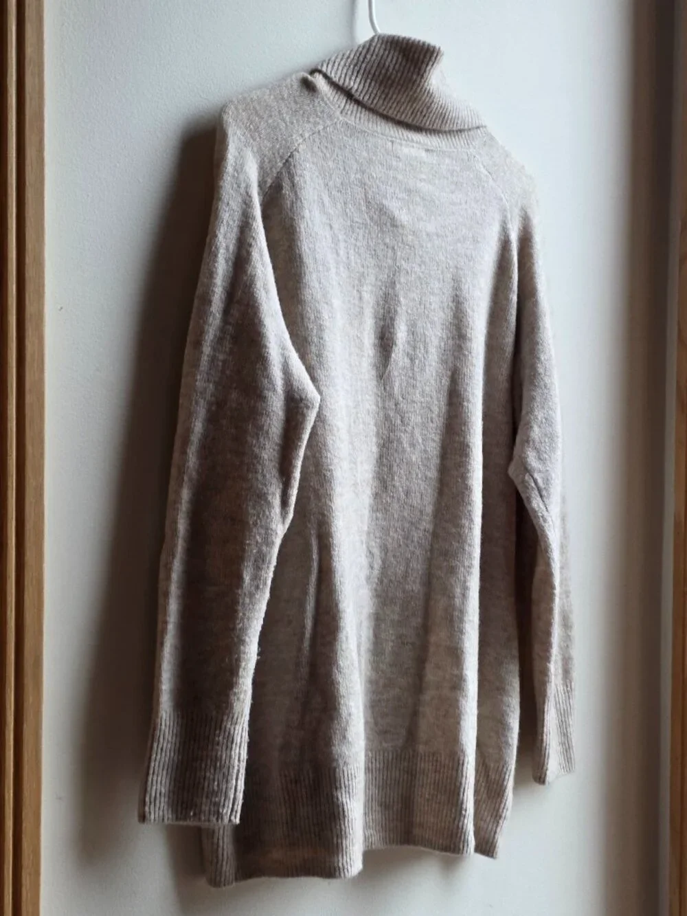 H&M Beige Cowl Neck Sweater Size Medium